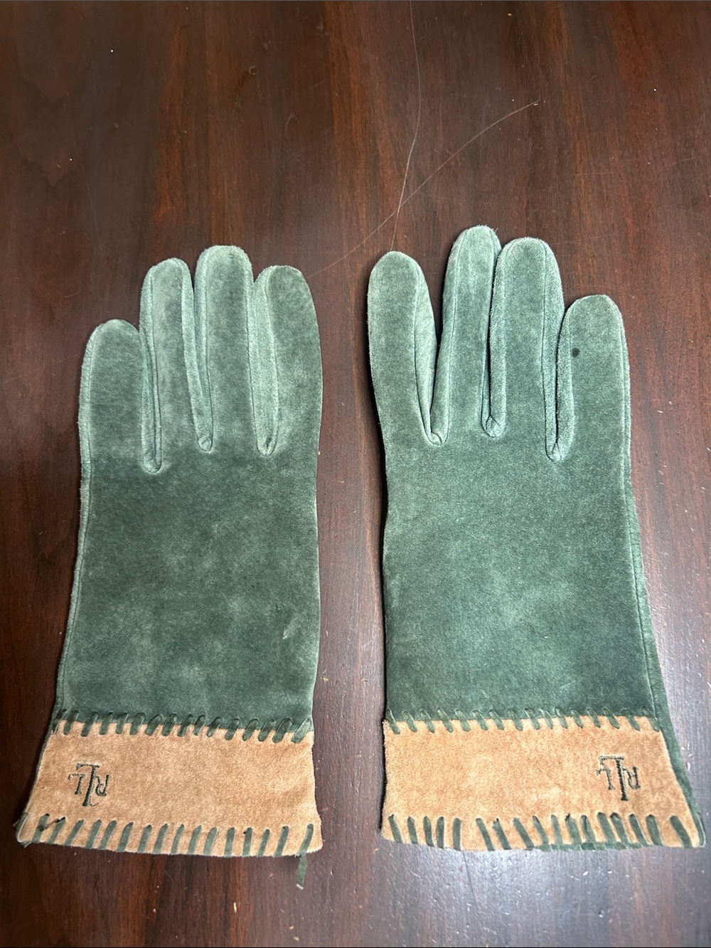 Lauren Ralph Lauren Vintage Green Suede Whipstitch Gloves RLL Monogram Size L